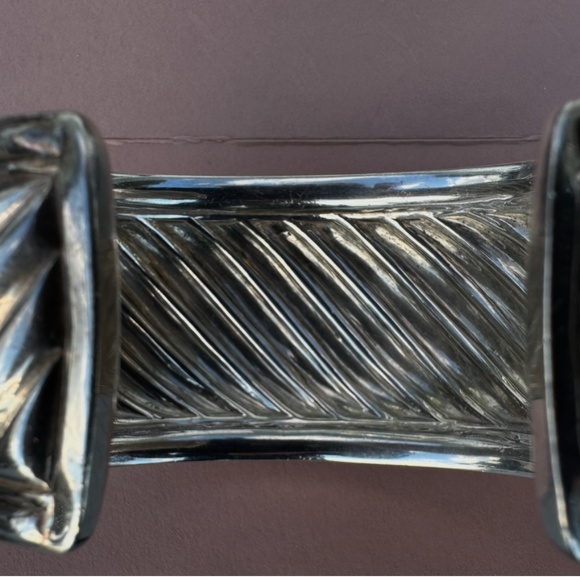 David Yurman Authentic Sculpted Cable Cuff Silver with Diamonds - Picture 3 of 7